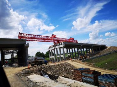 <b>四川巴中架桥机出租厂家 解决轴承过热情况</b>