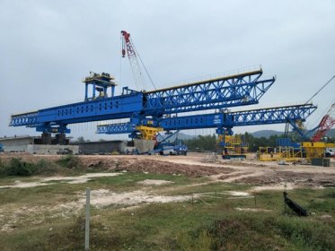 <b>贵州黔南架桥机租赁厂家 40米t梁架设</b>