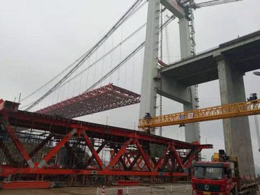 <b>贵州黔东龙门吊出租厂家 二手150吨龙门吊</b>