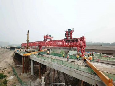 <b>贵州遵义架桥机出租厂家 高速公路架桥机报价</b>