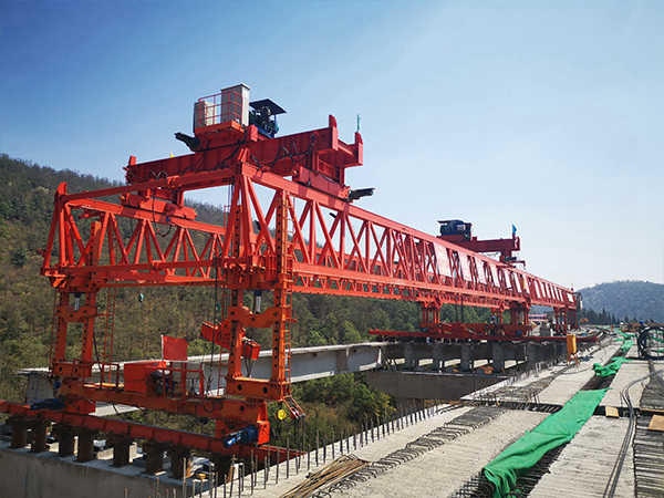 <b>150吨公路架桥机拆卸保养操作流程</b>