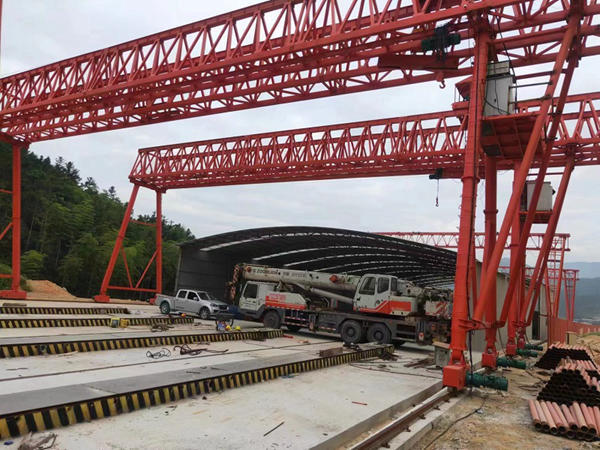 <b>广东汕尾45吨花架龙门吊出租厂家 抗风效果好</b>