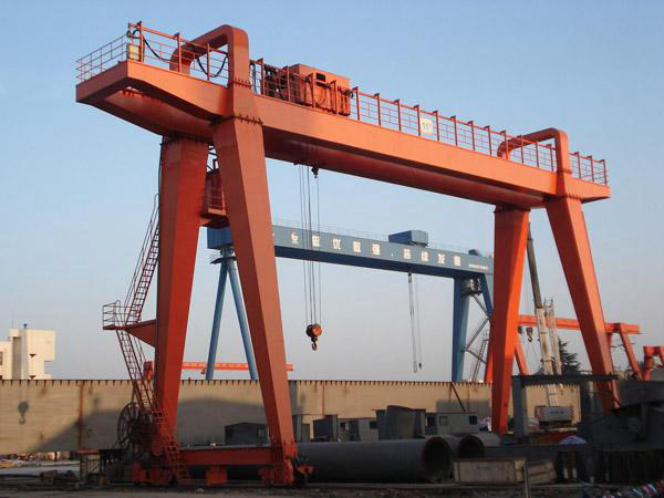 <strong>双梁龙门吊和单梁龙门吊</strong>