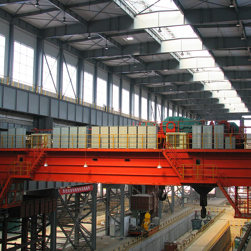 <strong>选择防爆桥式起重机时，需要重点考虑哪</strong>