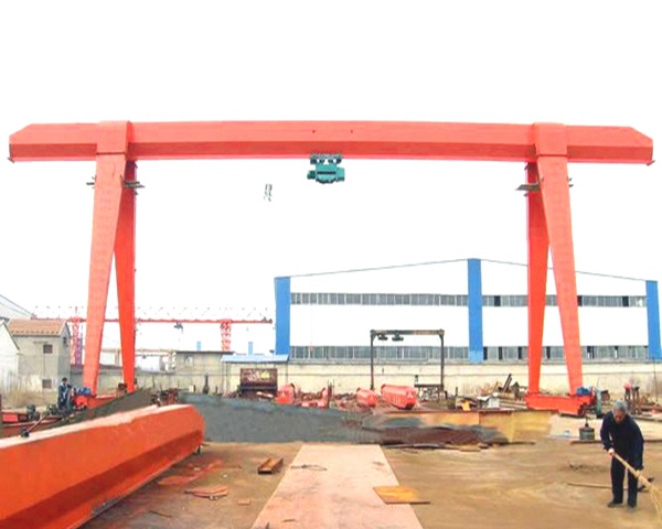 <strong>单梁结构在满载或偏载时</strong>