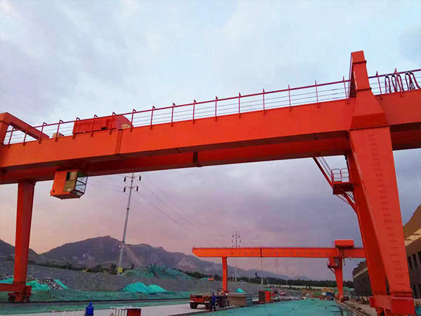 <strong>山东聊城路桥工地为什么用大吨位龙门吊</strong>